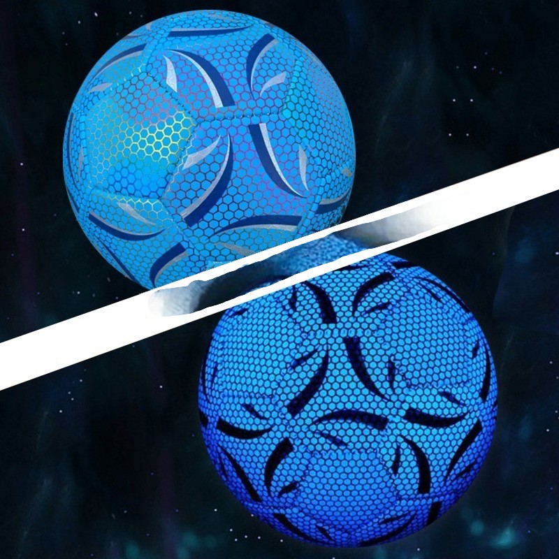 Ballon de foot - réfléchissant contribuer au développement à tout moment