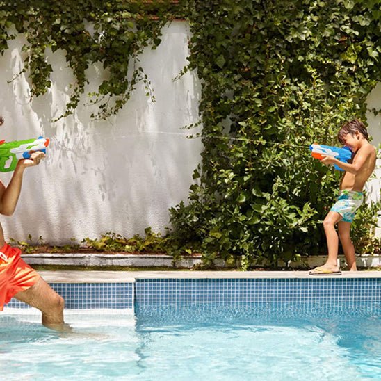 pistolet à eau puissant - coloris - Jeux jouets à moi